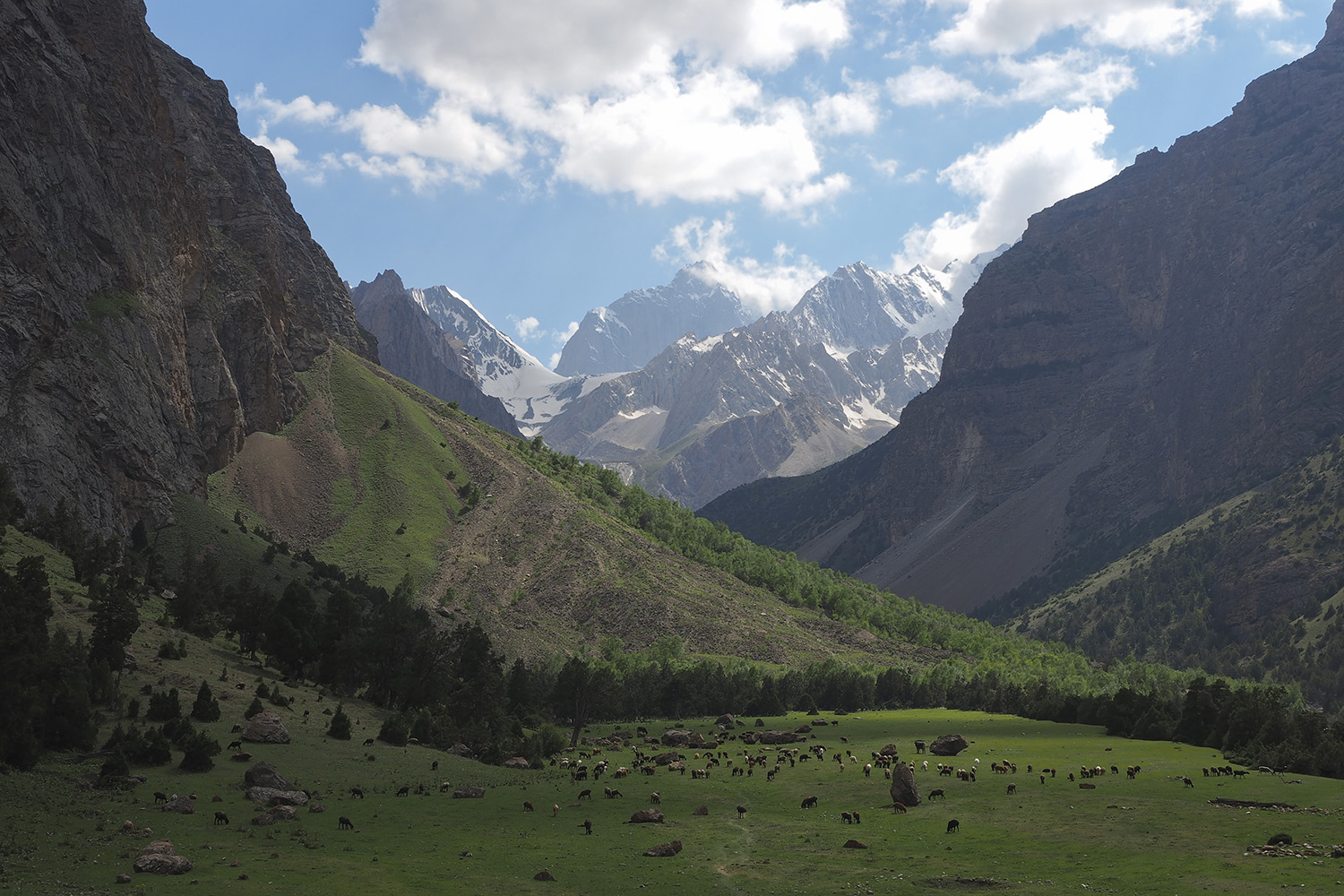 Orto Chashma Valley Trekking Turkestan Mountains